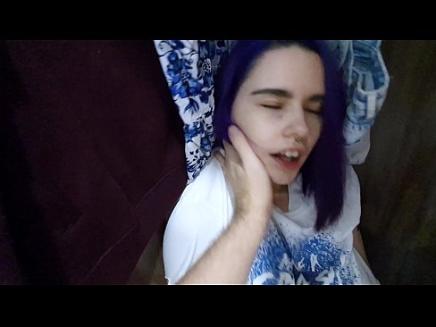 ❤️ Xwişka min di dolabê de dît û alîkariya wê kir Derb li me ku.3dhentaix.ru ❌️